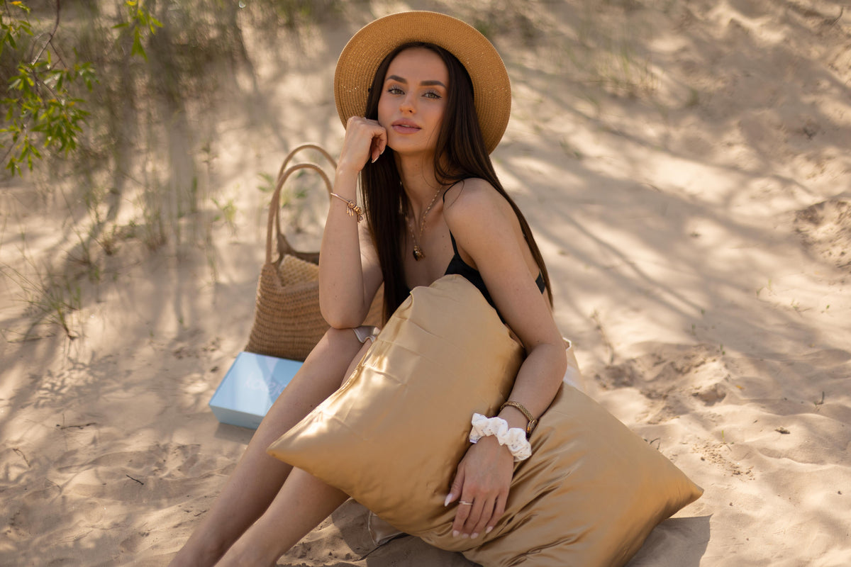 Silk Pillowcase vs Cotton: What Actually Changes Overnight?