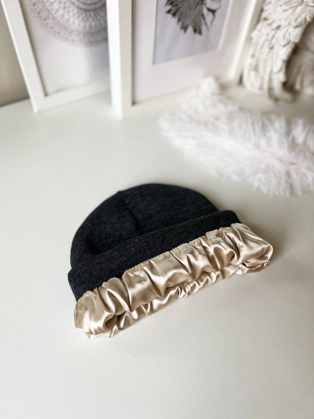 Beanie hat with satin lining