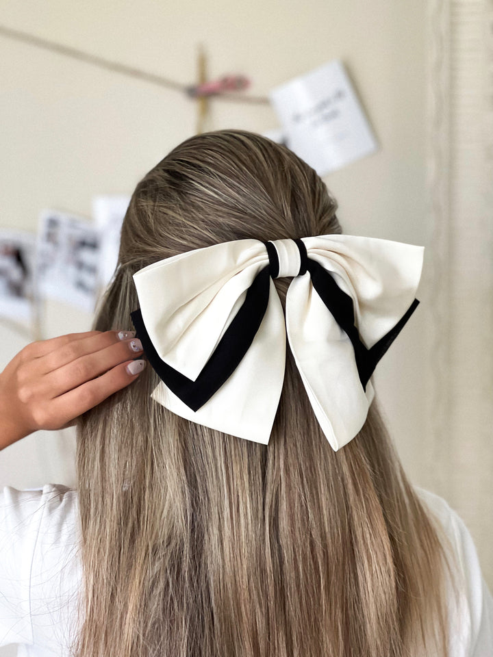 Bow hair clips