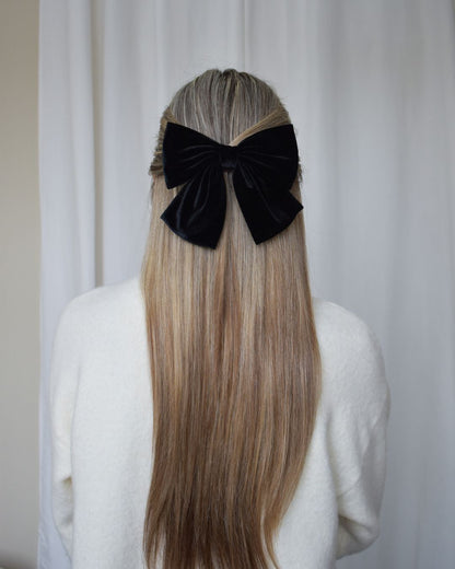 Velvet bow hair clip