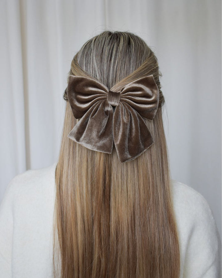 Velvet bow hair clip