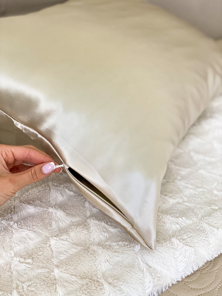 silk pillowcase, pillowcase, mulberry silk, natural silk, queen size, zīda spilvendrāna, mulberry zīds, zīda spilvens, kaleja silks, kaleja store, zelta, golden, zipper, hidden zipper